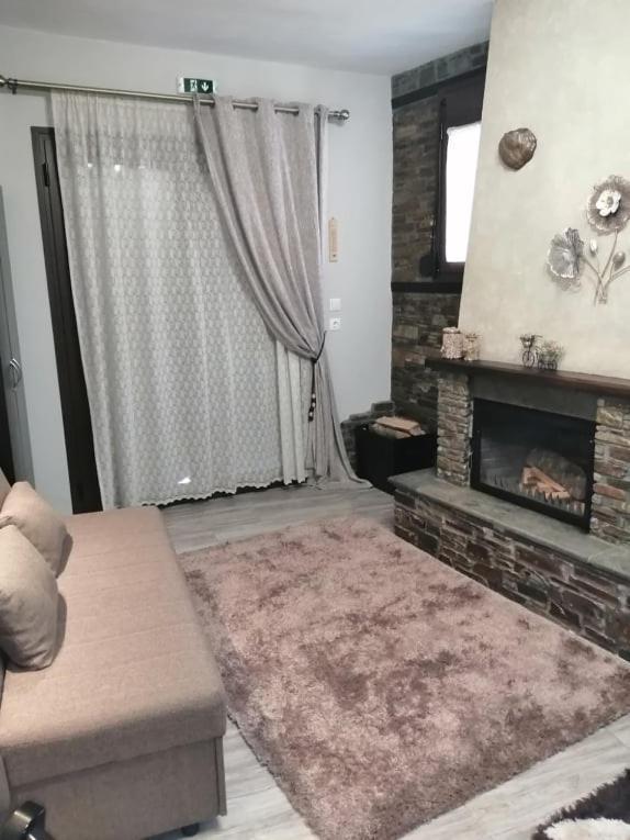 Guesthouse Athanasiou Káto Loutrákion Eksteriør billede